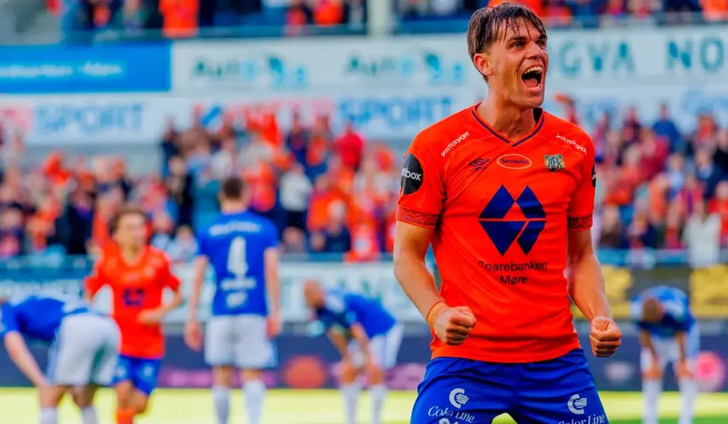 อาเลซุนด์ vs ไวกิ้ง เอฟเค